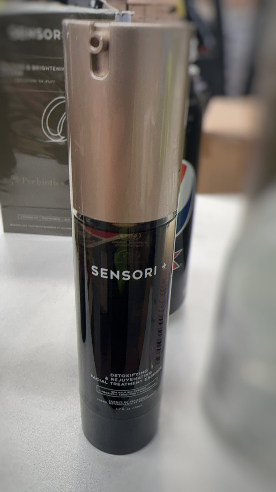 Detoxifying and Rejuvenating Facial Treatment Essence 50ml